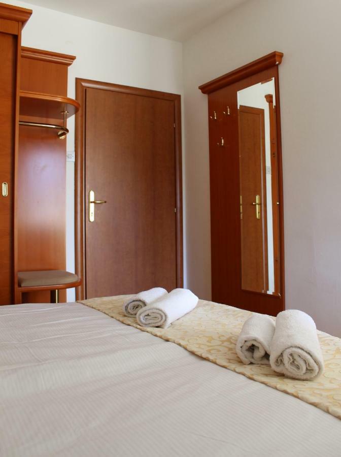 Rooms Nadia3 Baška Eksteriør billede